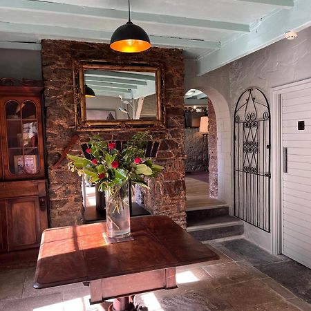 Smugglers Hotel Бриксем Экстерьер фото